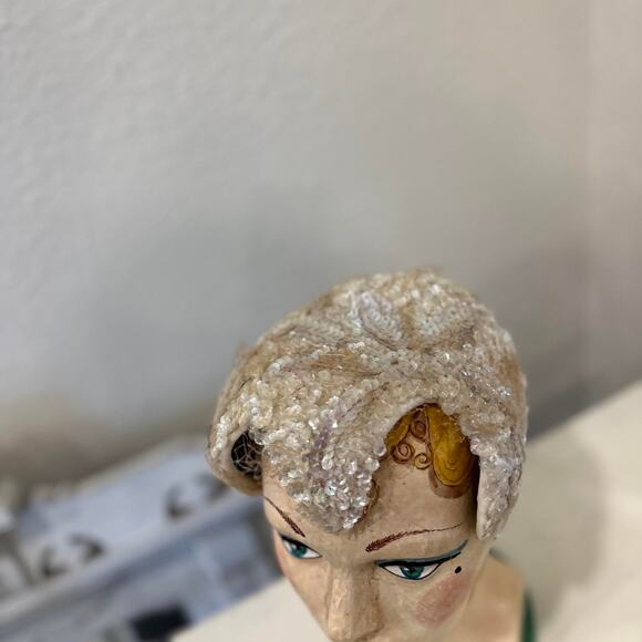 Modern Miss 1950s Sequin and Lace Cap Hat - Picture 3 of 4